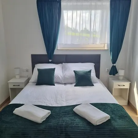 Apartamenty Jelen Pod Grapom Banska Nizna Exterior foto