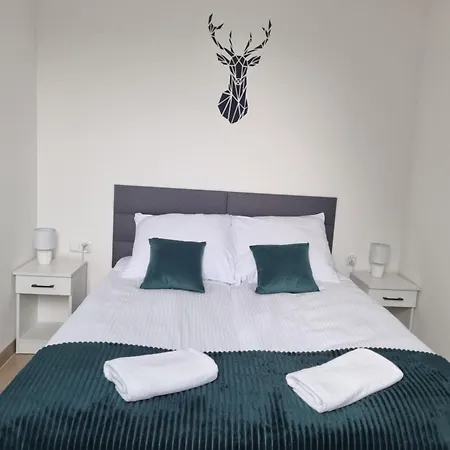 Apartamenty Jelen Pod Grapom Banska Nizna Exterior foto
